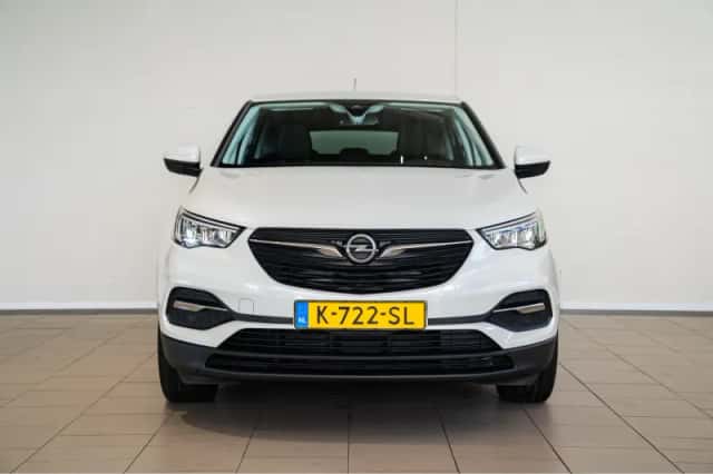 Opel Grandland X (2021) thumbnail 2