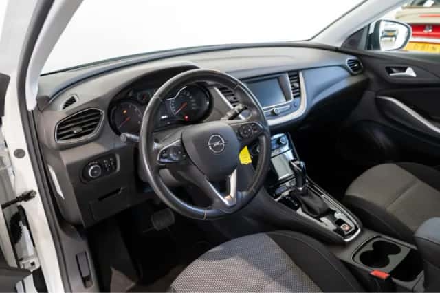 Opel Grandland X (2021) thumbnail 11