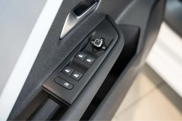 Opel Astra (2025) thumbnail 13