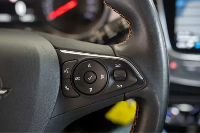 Opel Crossland X (2019) thumbnail 18