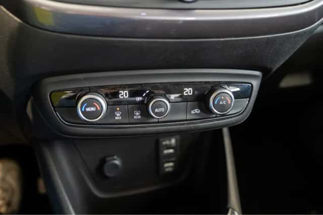 Opel Crossland X (2019) thumbnail 23
