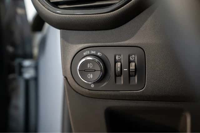 Opel Crossland X (2020) thumbnail 14