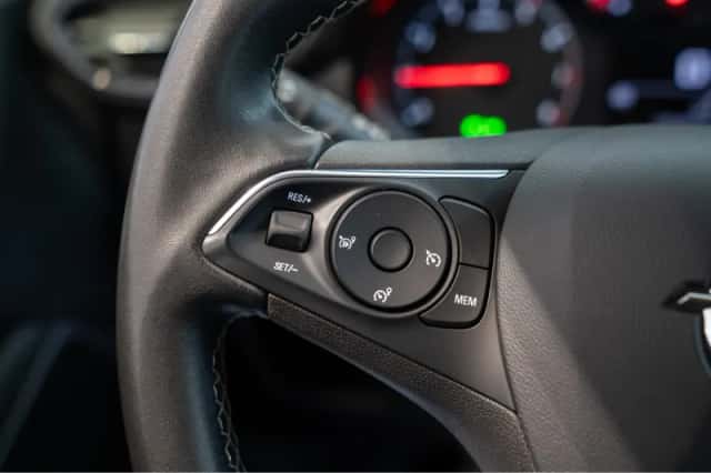 Opel Crossland X (2020) thumbnail 16