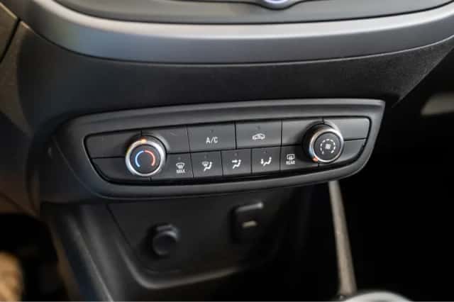 Opel Crossland X (2020) thumbnail 22
