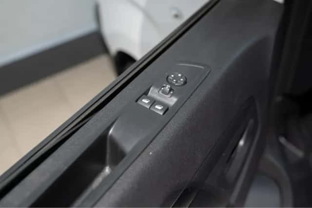 Opel Vivaro (2024) thumbnail 15