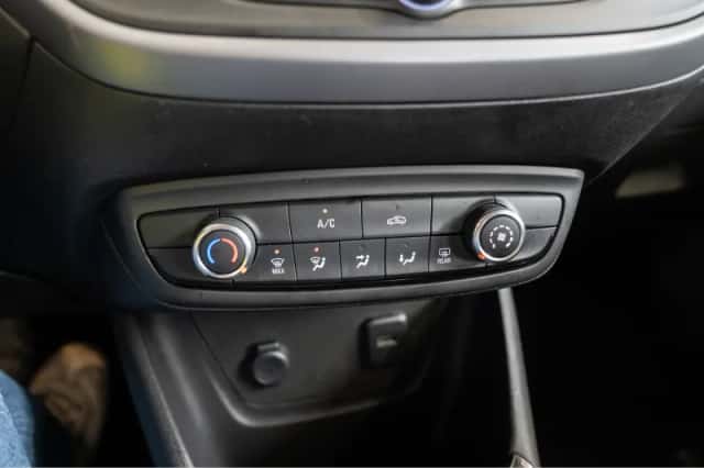 Opel Crossland X (2020) thumbnail 22