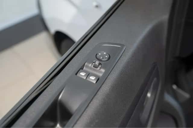 Opel Vivaro (2024) thumbnail 15