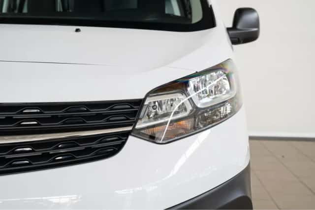 Opel Vivaro (2024) thumbnail 3