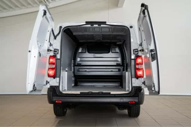 Opel Vivaro (2024) thumbnail 9