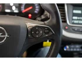 Opel Grandland X (2021) thumbnail 18