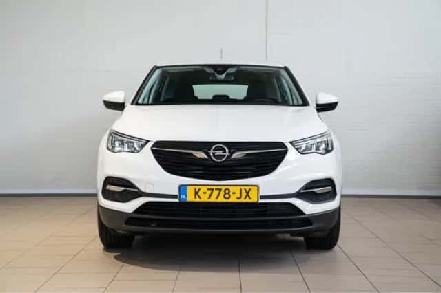 Opel Grandland X (2021) thumbnail 2