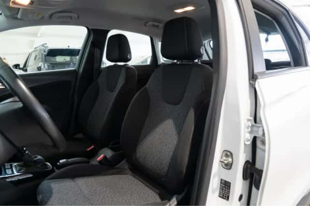Opel Crossland X (2021) thumbnail 8
