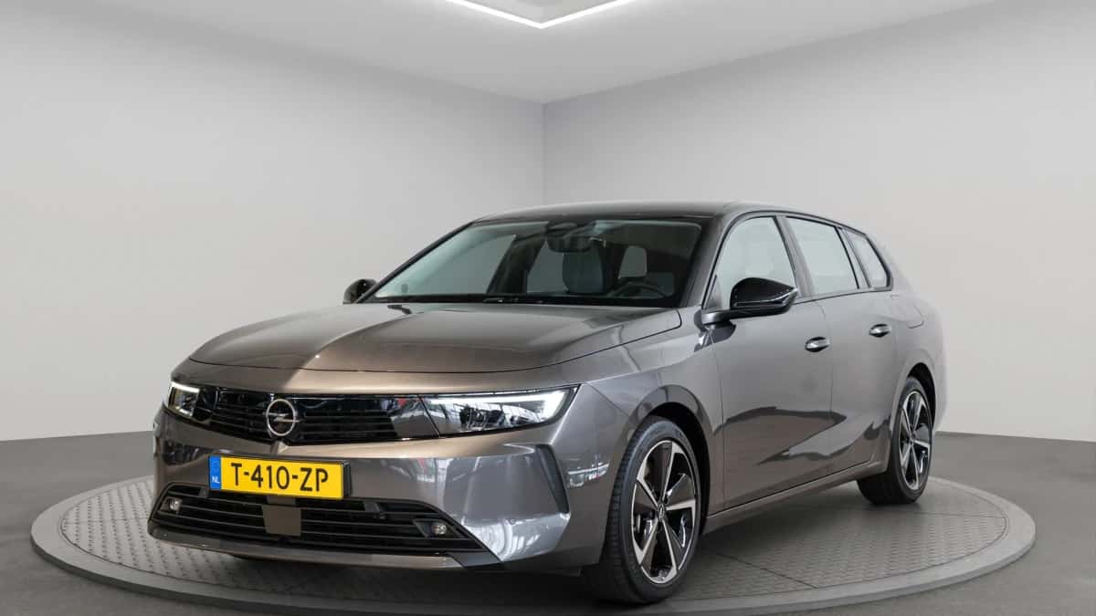 Opel Astra Sports Tourer (2023) — foto 1