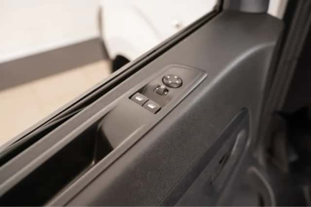 Opel Vivaro (2024) thumbnail 13