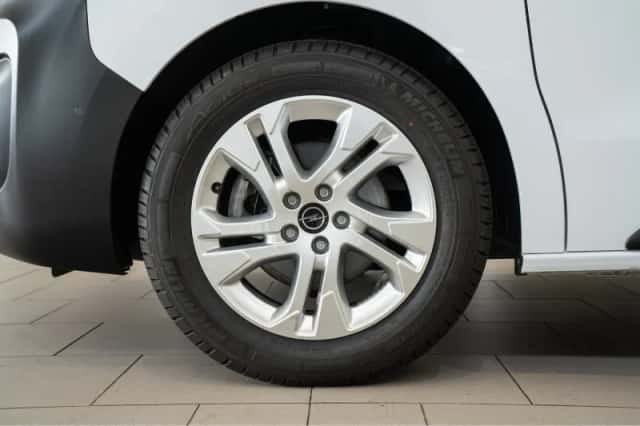 Opel Vivaro (2024) thumbnail 4