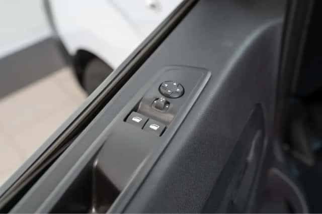 Opel Vivaro (2024) thumbnail 13