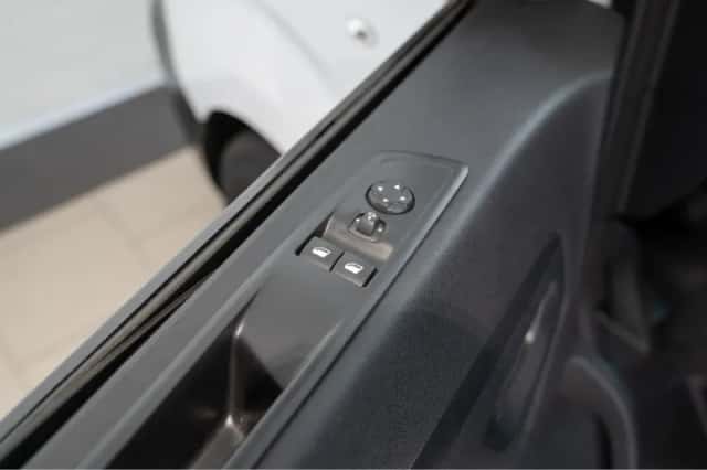 Opel Vivaro (2024) thumbnail 14