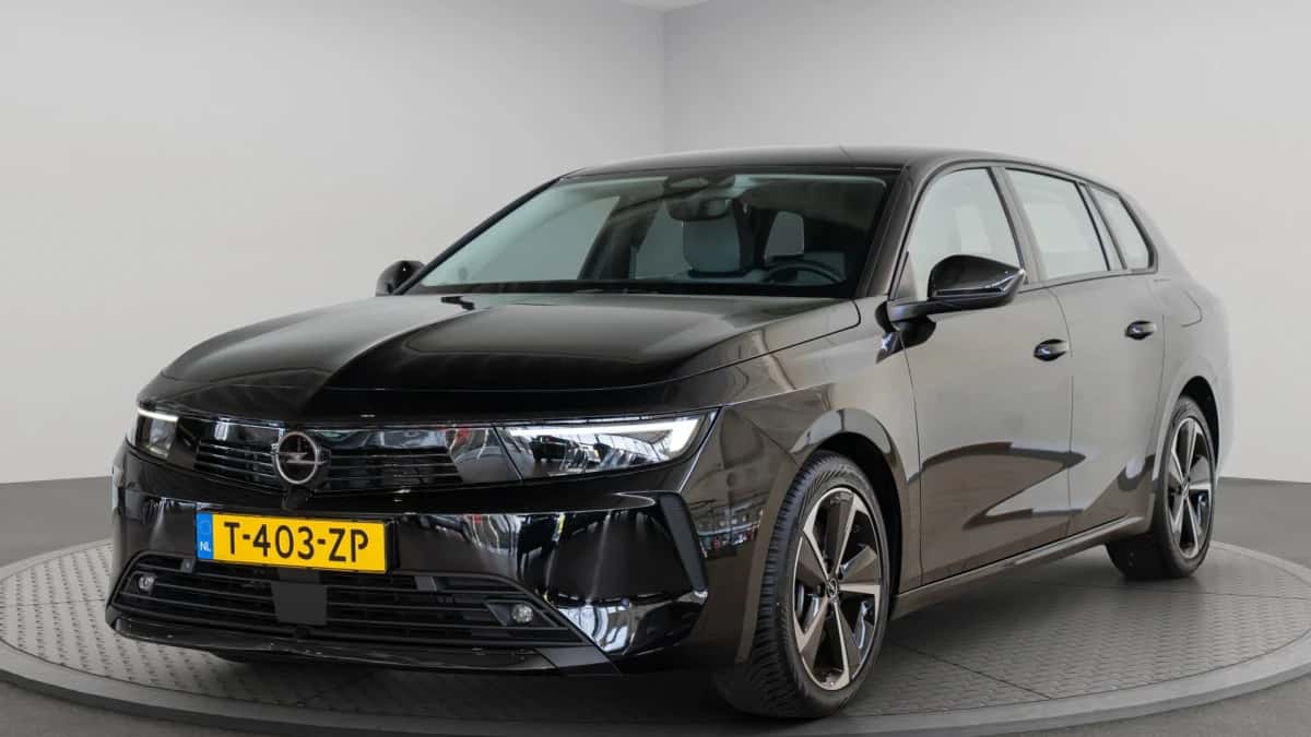 Opel Astra Sports Tourer (2023) — foto 1