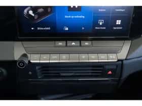 Opel Astra Sports Tourer (2023) thumbnail 25