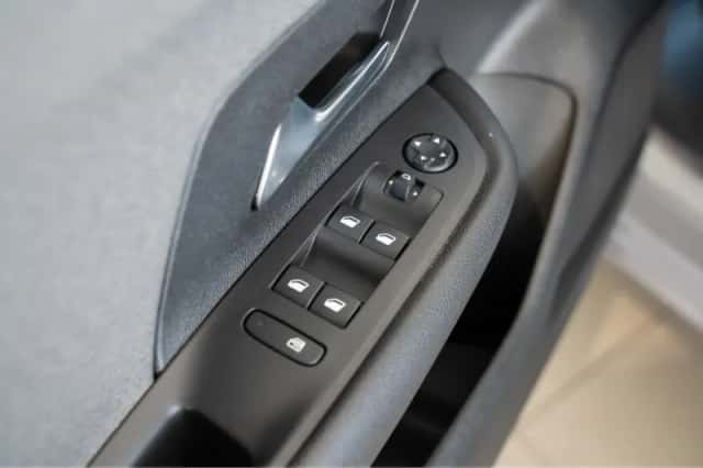 Opel Mokka (2022) thumbnail 13