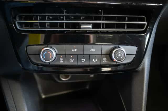 Opel Mokka (2022) thumbnail 22