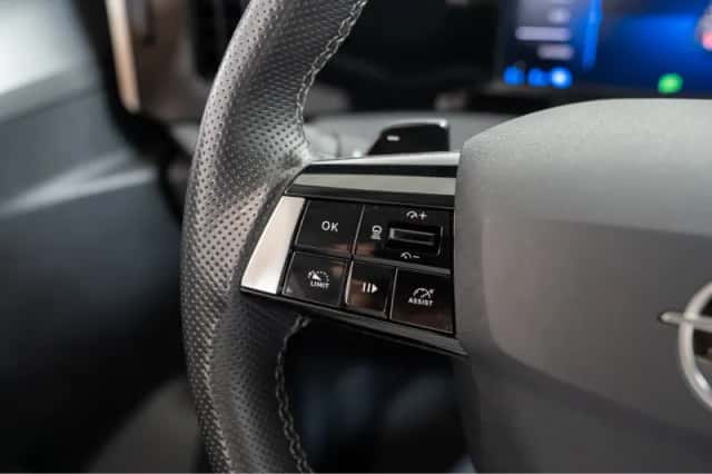 Opel Astra Sports Tourer (2023) thumbnail 17