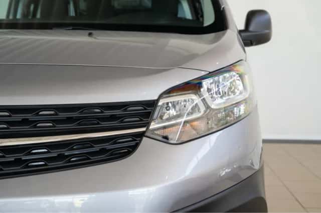 Opel Vivaro (2024) thumbnail 3