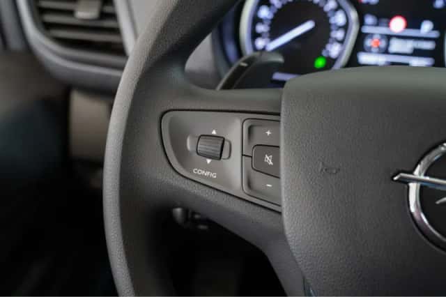 Opel Vivaro (2024) thumbnail 19