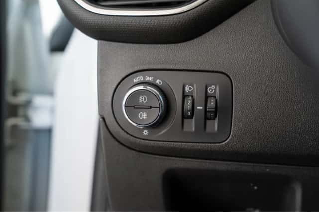 Opel Crossland X (2020) thumbnail 15