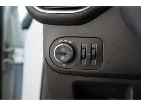 Opel Crossland X (2020) thumbnail 15