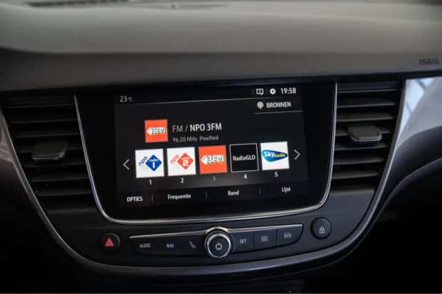 Opel Crossland X (2020) thumbnail 25