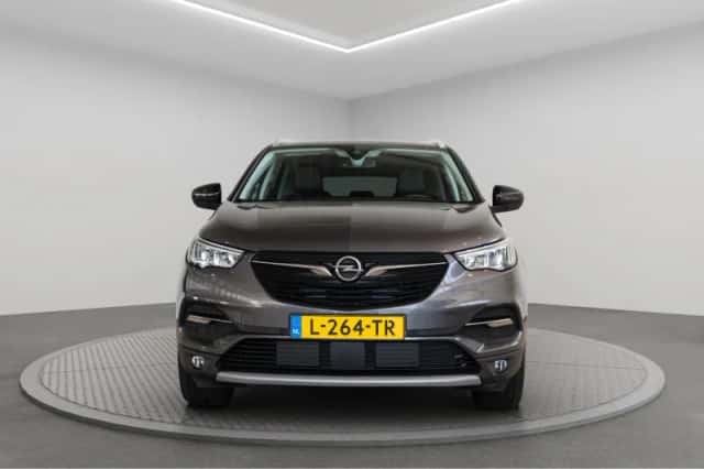 Opel Grandland X (2021) thumbnail 2
