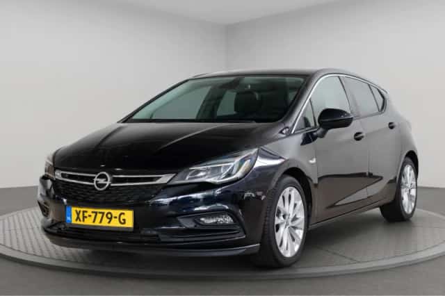 Opel Astra (2018) thumbnail 1