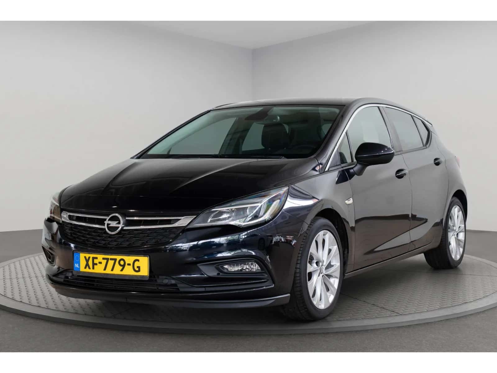 Opel Astra (2018) — foto 1