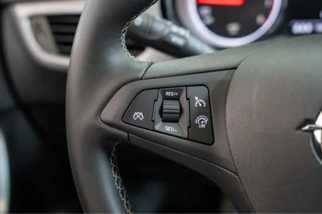 Opel Astra (2018) thumbnail 17