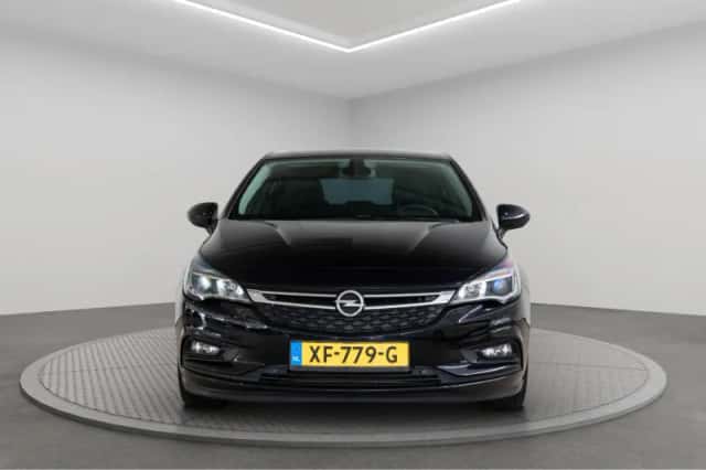 Opel Astra (2018) thumbnail 3