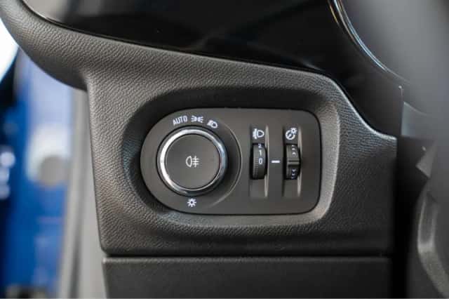 Opel Corsa-e (2021) thumbnail 17