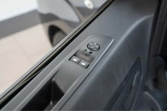 Opel Vivaro (2024) thumbnail 15