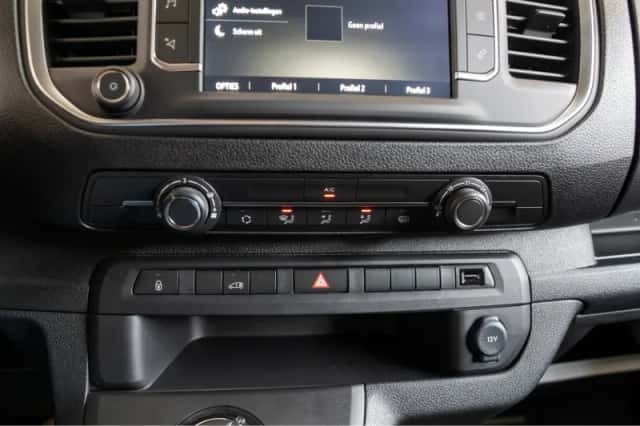 Opel Vivaro (2024) thumbnail 24