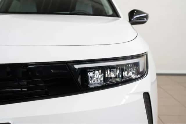 Opel Astra Sports Tourer (2025) thumbnail 2
