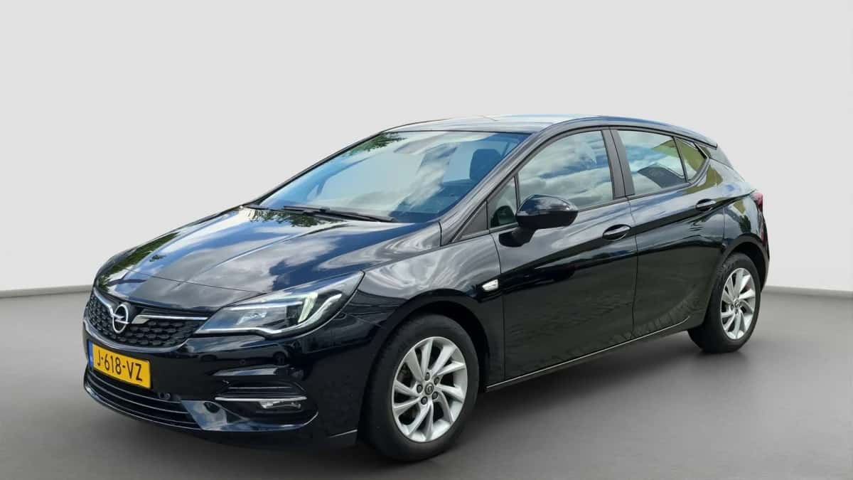 Opel Astra (2020) — foto 1