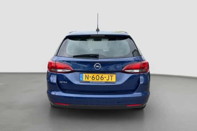 Opel Astra (2021) thumbnail 2