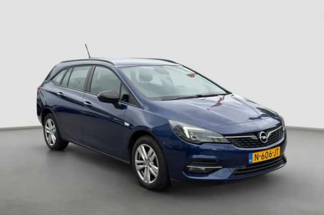 Opel Astra (2021) thumbnail 3