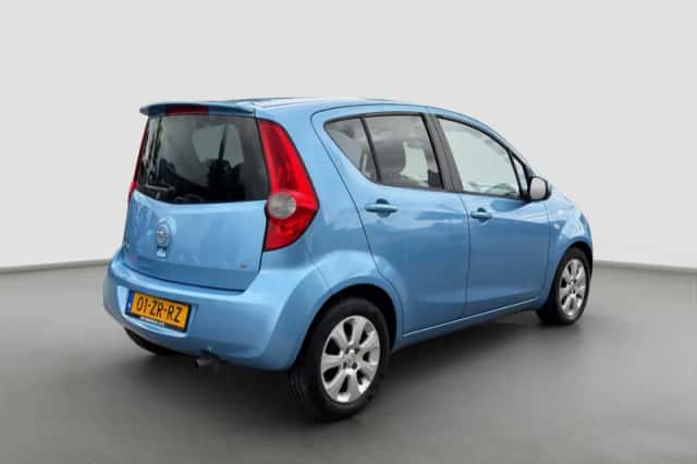 Opel Agila (2008) thumbnail 6