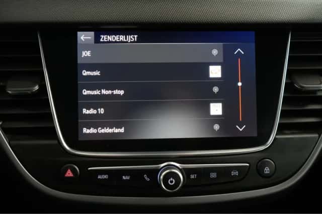 Opel Crossland X (2019) thumbnail 22