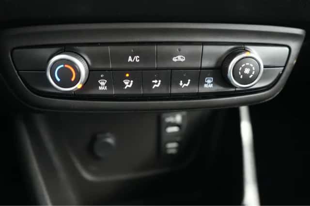 Opel Crossland X (2019) thumbnail 28