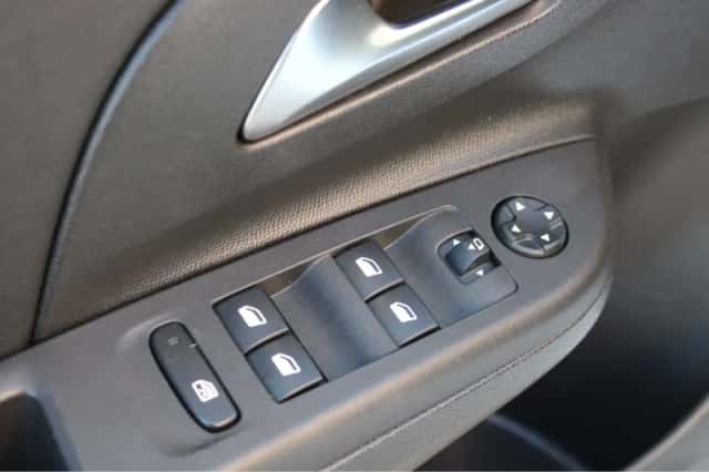 Opel Corsa (2022) thumbnail 17
