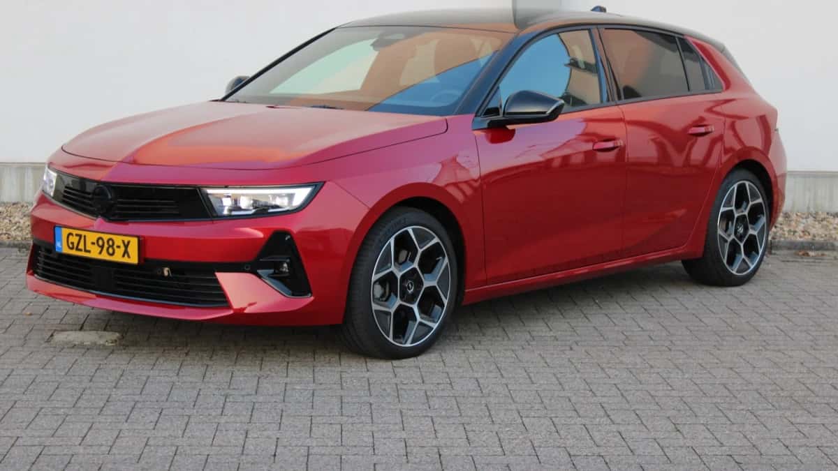 Opel Astra (2025) — foto 1