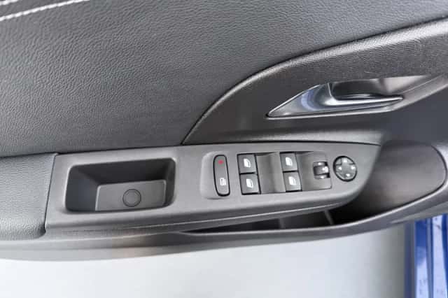 Opel Corsa (2022) thumbnail 8