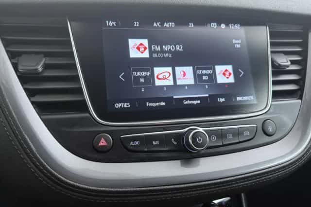 Opel Grandland X (2020) thumbnail 17